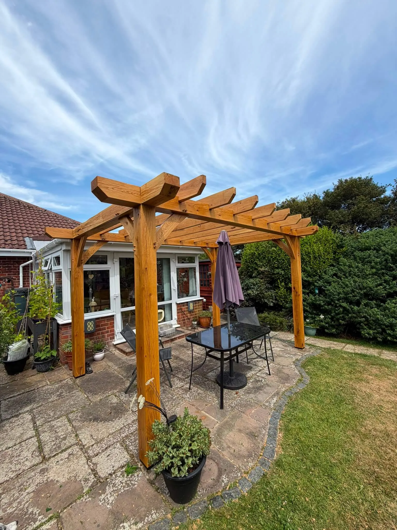 Green oak pergola